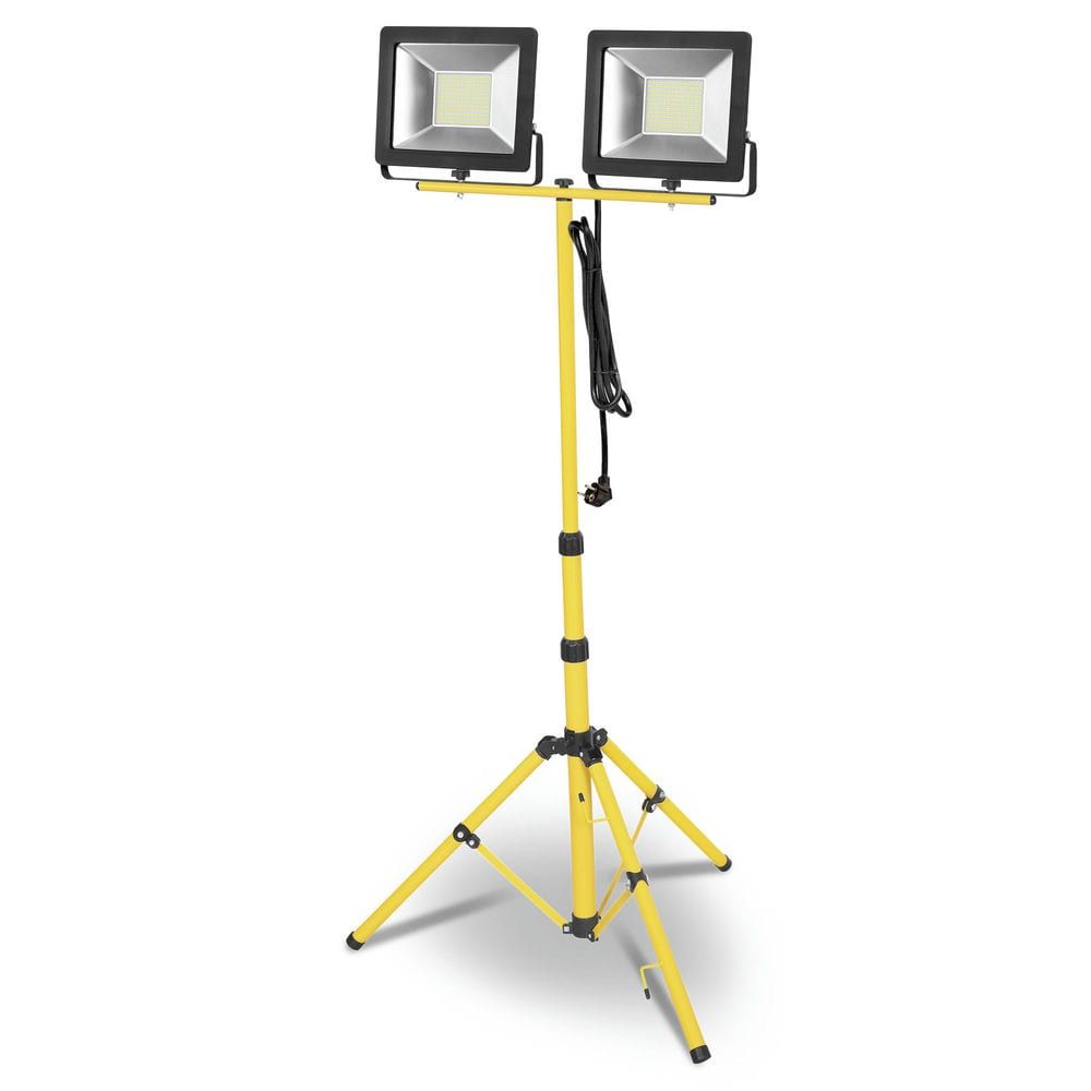 Tripé com Projetor Led IP65 2x30W 6000K